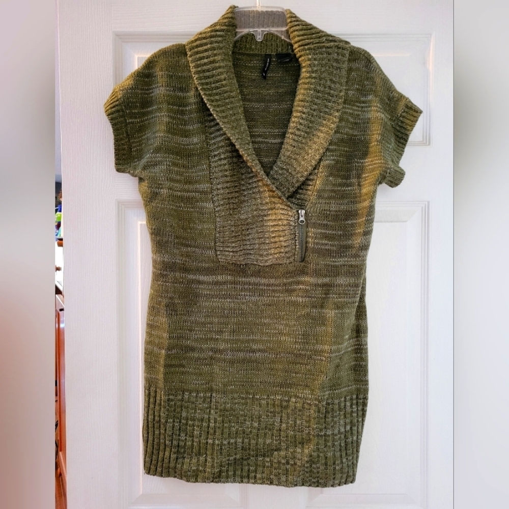 New Direction short sleeve Sweater ( or vest )